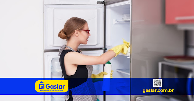 Confira dicas práticas para limpar e organizar a geladeira