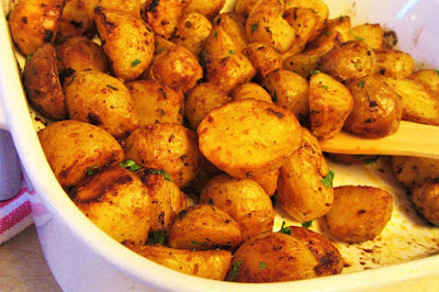 Pečeni marinirani mladi krumpiri / Baked marinated new potatoes