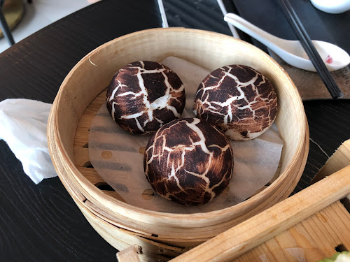 Steamed Matsutake mushroom bao (松茸冬菇包)