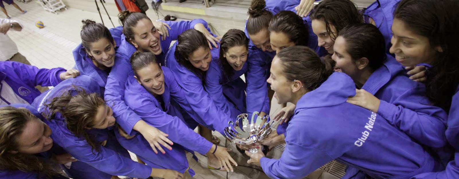 Liga femenina 2013/2014 - CN Sabadell hace pleno de títulos alzando la liga