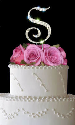 cream wedding cakes
