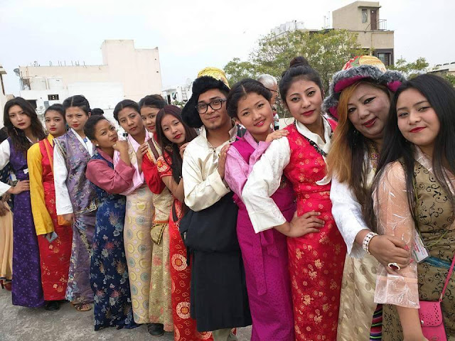 Maruni dancers from Darjeeling, Sikkim, and Dooars en route to create world record