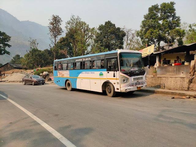 कोरोना कर्फ्यू की दूसरी लहर के बाद एक जुलाई से उत्तराखण्ड रोडवेज ने हिमाचल प्रदेश और चंडीगढ़ के लिये बसों का संचालन शुरू।