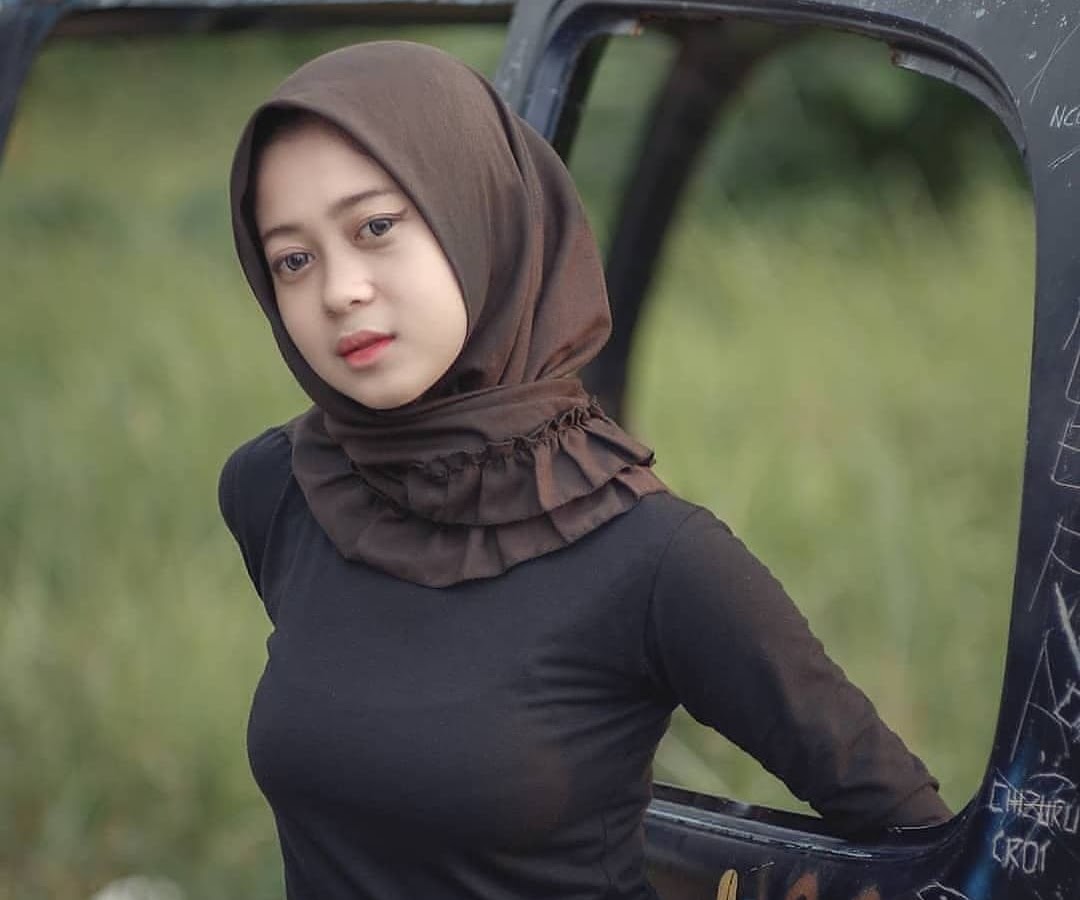 Awek Comel Bertudung Nak Cari Jodoh
