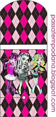 Monster High in Pink Free Printable Candy Bar Labels.