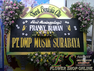 bunga papan duka cita Pt. DMP music surabaya