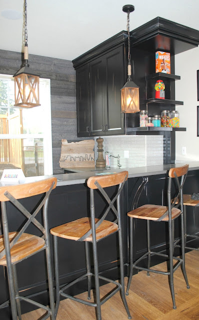 Bar area inside the Nevaeh at the Portland Street of Dreams 