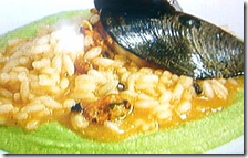 Risotto rosa alla cozze su purea di broccoli