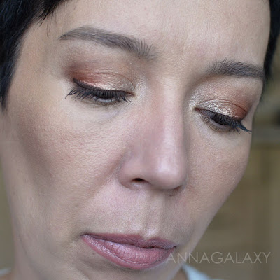 Красивый макияж с Палетка теней для век Lamel Professional Eyeshadow 16 Shades Of Brown