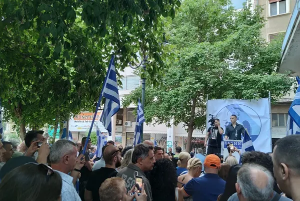 Πλήθος κόσμου στην πρώτη ανοιχτή συγκέντρωση των “ΕΛΛΗΝΩΝ” του Ηλία Κασιδιάρη…(φωτό & βίντεο)