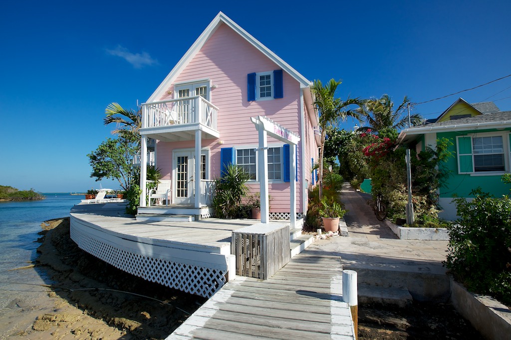 Get it in pink - Everything pink: Pink beach houses