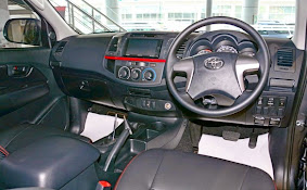 Interior Toyota Hilux TRD Sportivo 2015_4