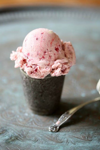 strawberry ice cream