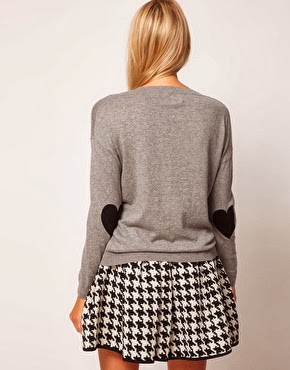 http://www.asos.com/es/Su%C3%A9ter-con-coderas-en-forma-de-coraz%C3%B3n-de-ASOS/2rs11/?iid=2249274&SearchQuery=heart&sh=0&pge=7&pgesize=36&sort=-1&clr=Grey&mporgp=L0FTT1MvQVNPUy1IZWFydC1FbGJvdy1QYXRjaC1KdW1wZXIvUHJvZC8.