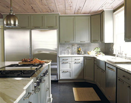 design in wood Kitchen Cabinets to the Ceiling 