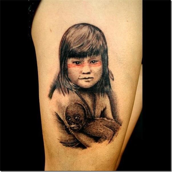 realista-niño-india-con-su-amigo-mono