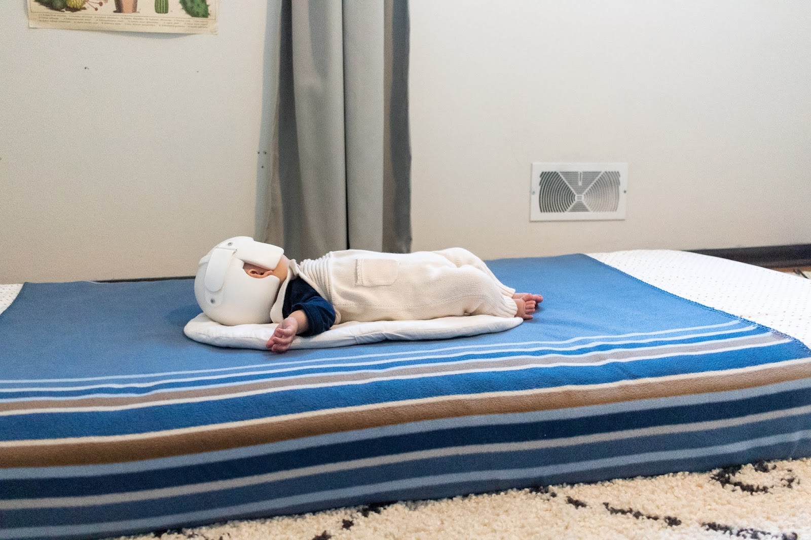 Floor Bed in Winter - Montessori Baby Week 23