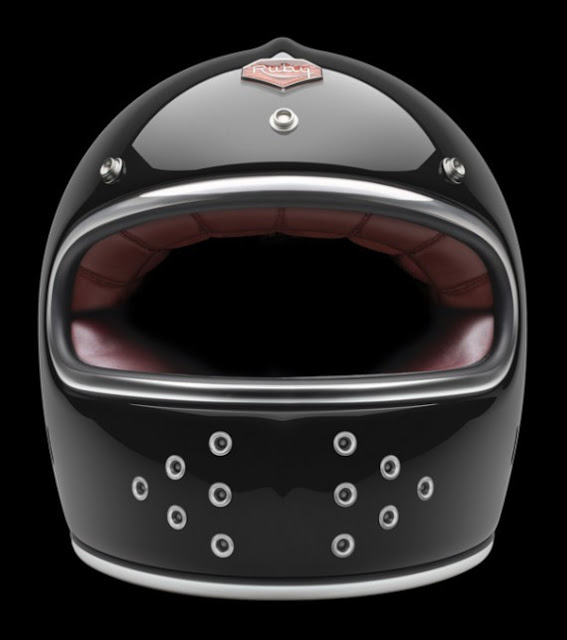 LES-ATELIERS-RUBY-CASTEL – COMPANY’S-FIRST-FULL-FACE-HELMET-Motorcycle-accessories