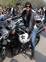 download hd photos of john abharam at mumbai super bike rally