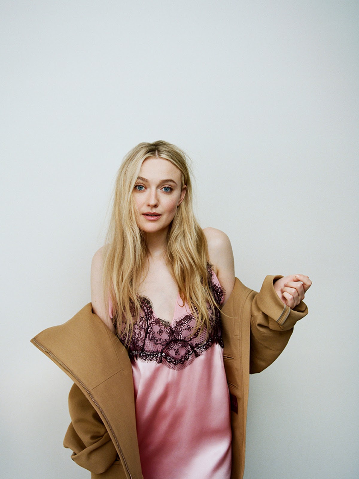 Dakota Fanning in Porter Edit 1st April 2024 by Olivia Malone - Fashion Editorials, Magazine Covers, Ad Campaigns, Fashion Photographers, Designers, Supermodels, Models, Stylists, Fashion Design, Hair, Beauty, Art, Vogue, Elle, Harper's Bazar, Grazia, Luxe, The Smile Blog, SmileBlog, Smile Blog, Smile Fashion, Smile Fashion Blog, Blog Smile, awake-smile.blogspot.com, awake-smile.blogspot, awake smile, awake smile fashion, fashion editorial blog, smile editorial