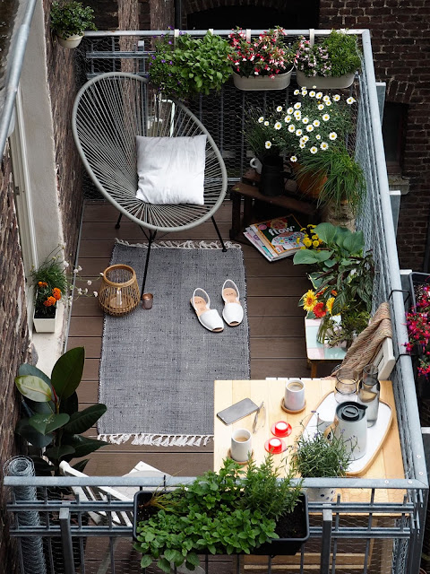 20+ Small Balcony Ideas Apartment