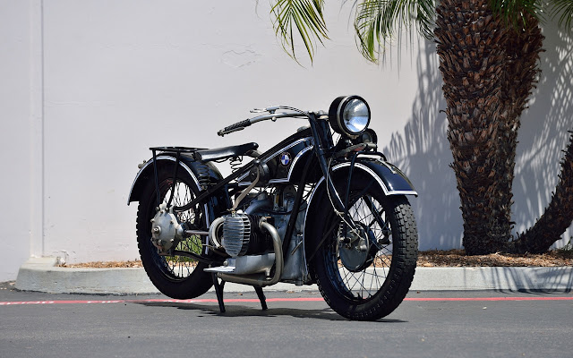 1928 BMW R62 Motorcycle