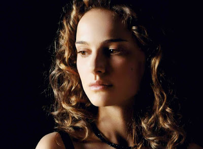 Actress Natalie Portman HD desktop wallpaper