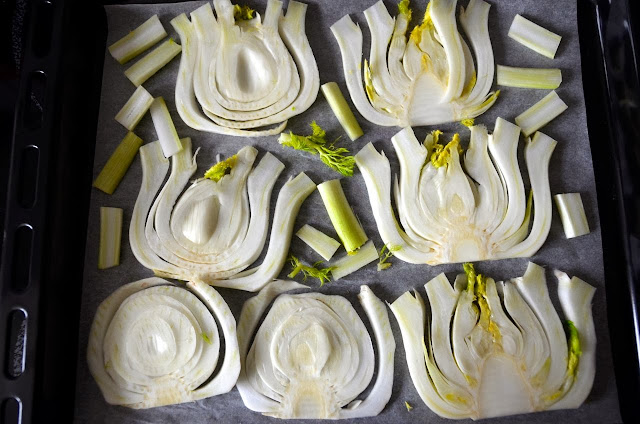 GEBACKENER FENCHEL MIT EINEM HAUCH VON CURRY