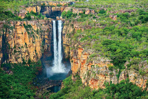 best guided tours Kakadu packages