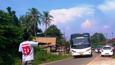 paket wisata tour tanjung lesung 2018