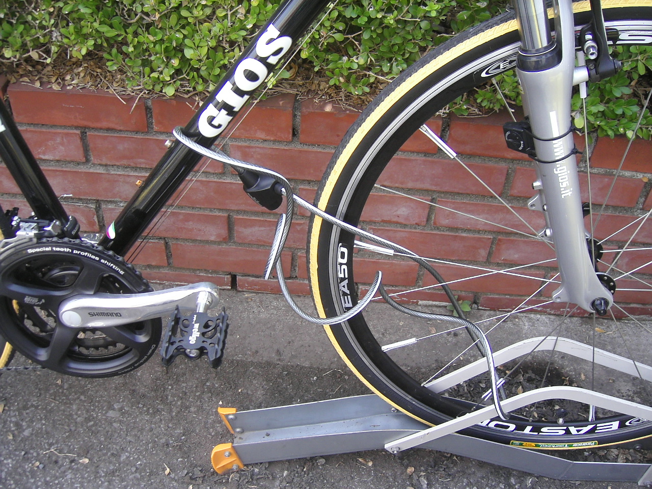 自転車 地球 ロック