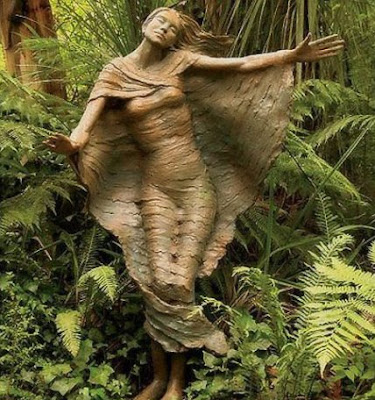 Sculptures of the Magical Forest 09