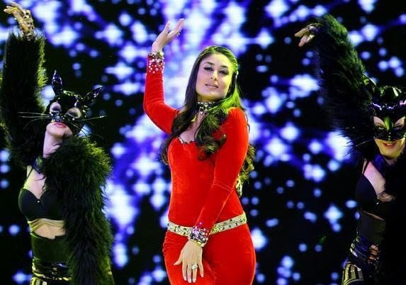 Kareena Kapoor at ipl5 opening ceremony