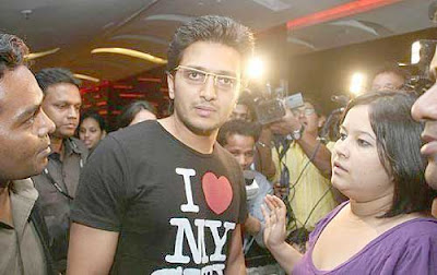 Ritesh Deshmukh Hangover Premiere Pics