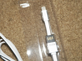 Coosclub_8_Pin_Lightning_To_USB_Connector.jpg