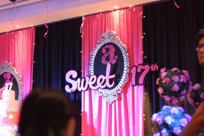 49 Dekorasi  Ulang  Tahun  ke  17 Sweet Seventeen Sederhana di 