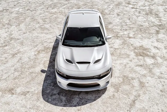 Dodge Charger SRT Hellcat 2015 / AutosMk