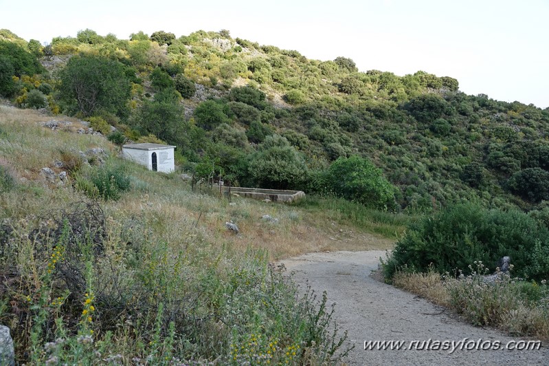 Subida al Martín Gil y Crestería de Sierra Blanquilla