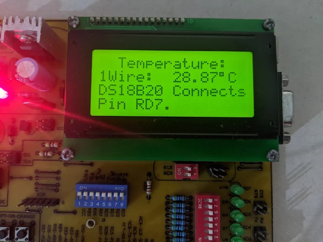 PIC16F887 DS18B20 LCD Example Using XC8