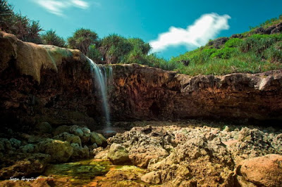 Pantai Jogan Tempat Wisata Di Gunung kidul Dengan Air Terjun Yang Eksotik