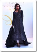 Crescent-Summer-Lawn-By-Faraz-Manaan-In-Karachi-Fashion-Show-2012-8