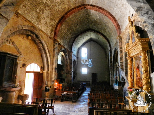 ANSOUIS (84) - Eglise romane fortifée Saint-Martin 