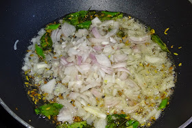 http://vegindiancooking121212.blogspot.in/2014/09/aloo-kanda-poha-potato-and-onion.html