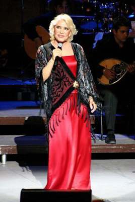 «Η Μαρινέλλα τραγουδά την Ελπίδα»  στο Ωδείον Ηρώδου του Αττικού, στις 29 και 30 Μαΐου 2006