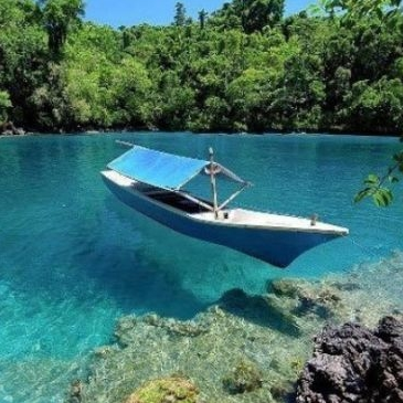 Danau Labuan Cermin Memiliki Keunikan Dengan Dua Rasa Berbeda