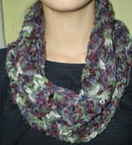 http://www.ravelry.com/patterns/library/scarf-cowl---tour-de-cou---cuello-angele-lumiere