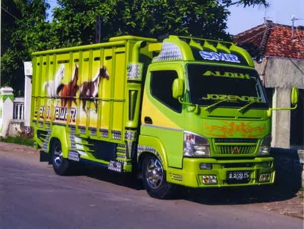 Gambar Miniatur Mobil  Truck Auto Werkzeuge