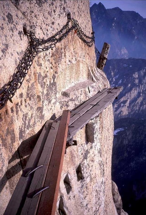 huashan mountain road