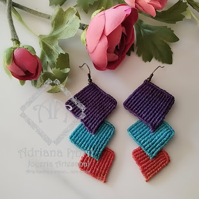 Pendientes en macramé, aros, aretes, Earrings, hoops, earrings in macramé by #AdrianaAbril instagram