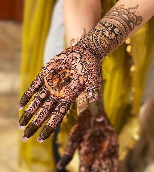 Traditional Mehendi designs -Henna wedding bride